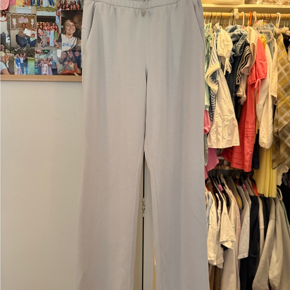 Lululemon Athletica white Women's wide leg pant
